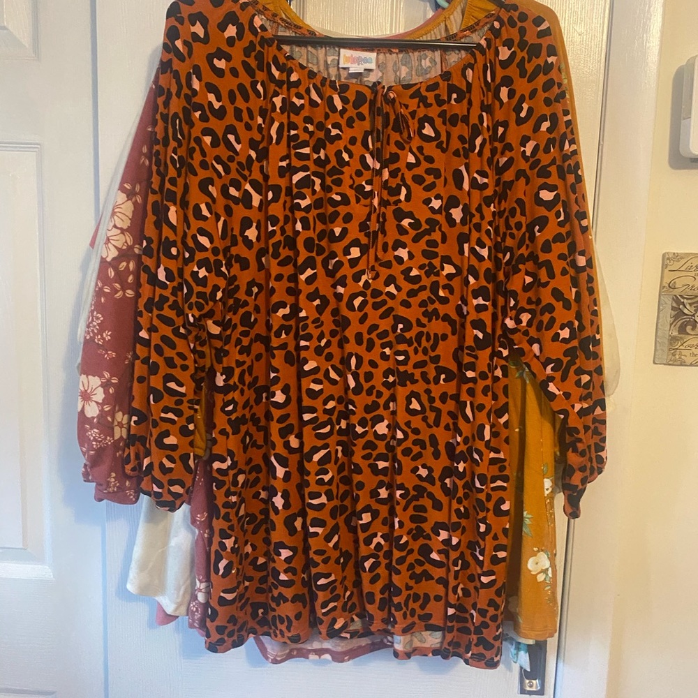 NWOT Lularoe Debra xl